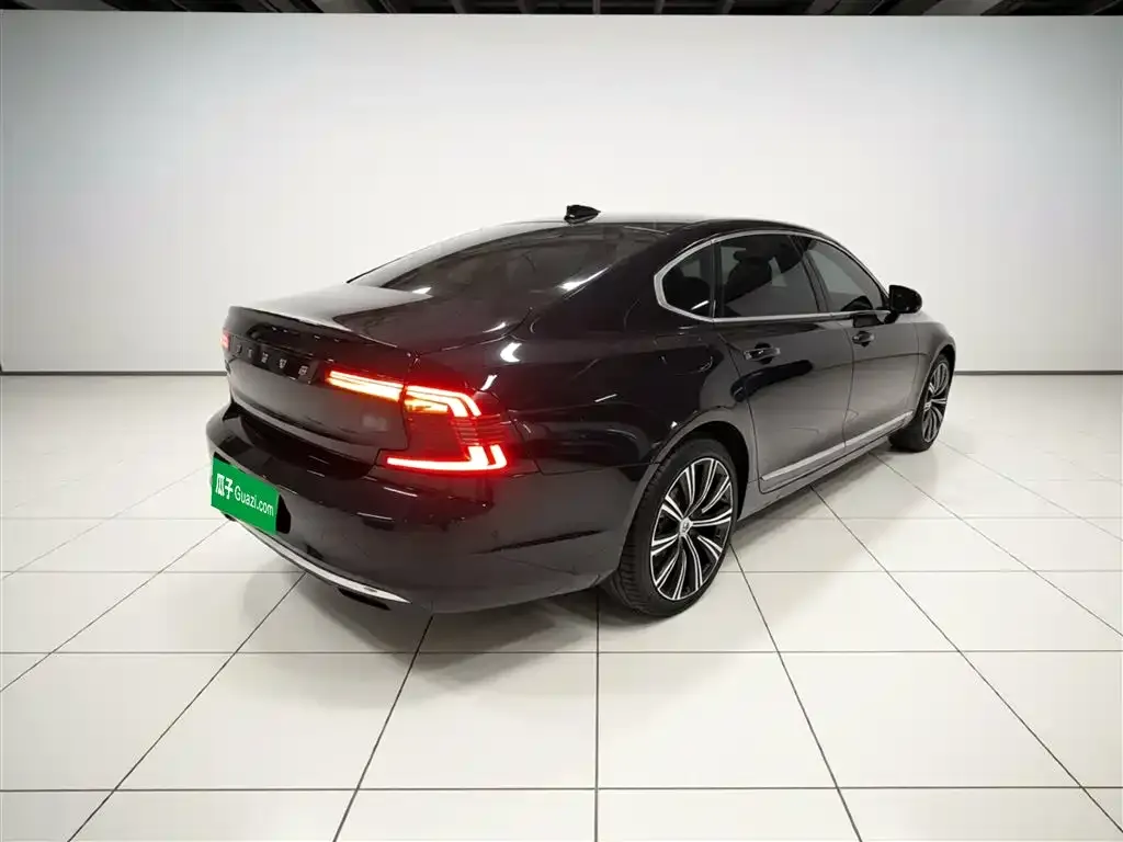 Volvo S90 — фото 3