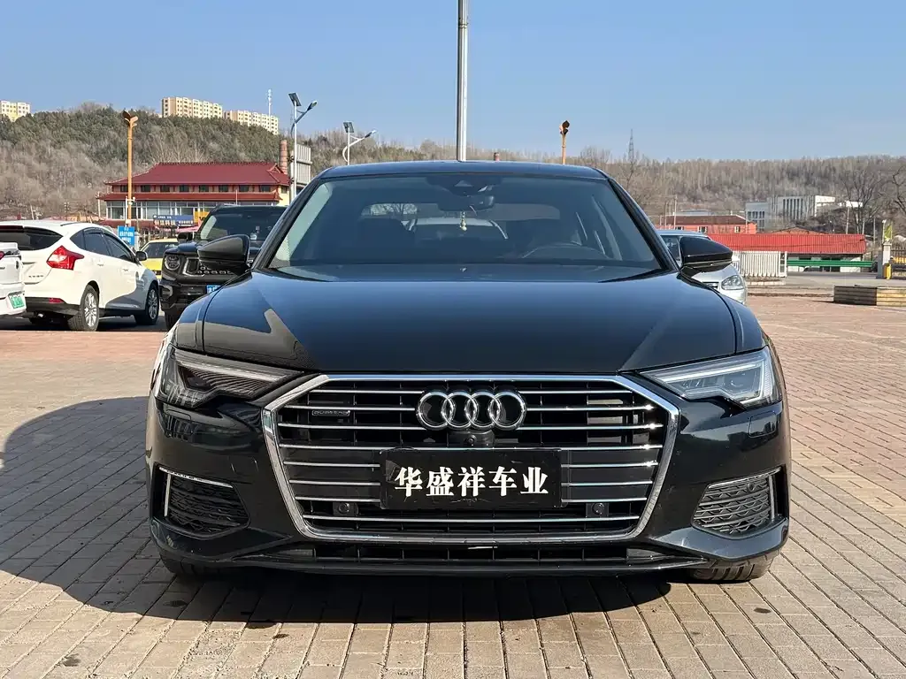 Audi A6L — фото 1