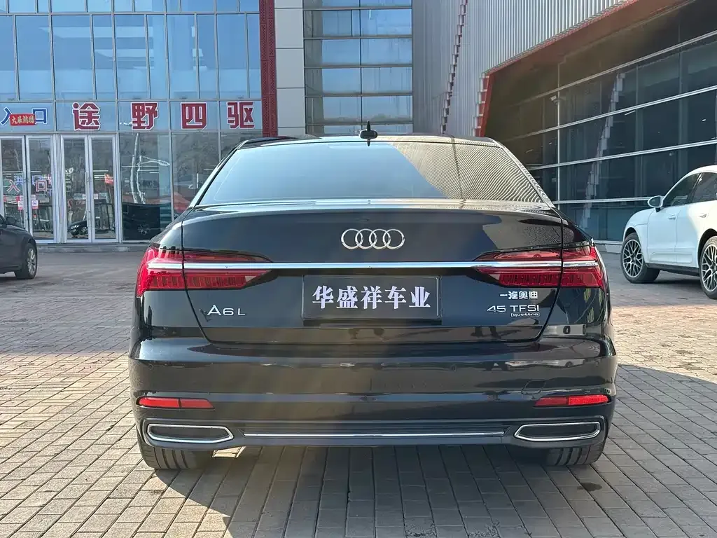 Audi A6L — фото 9