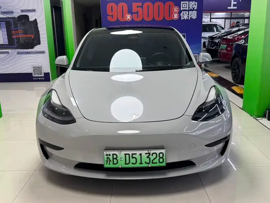 Tesla Model 3 — фото 5