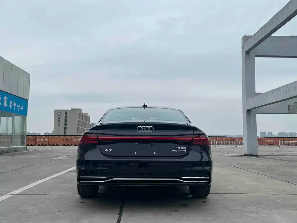 Audi A7L — фото 6
