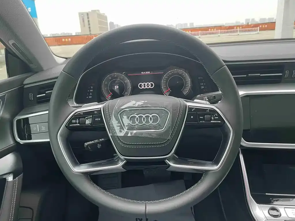 Audi A7L — фото 5