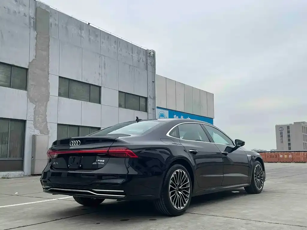 Audi A7L — фото 3