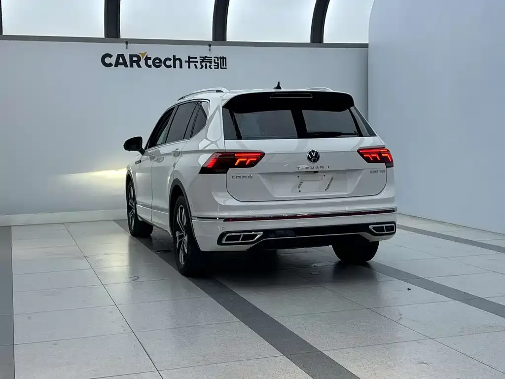 Volkswagen Tiguan L — фото 7