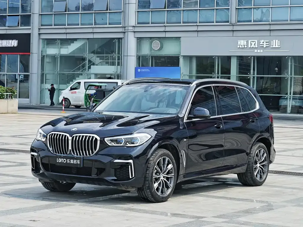 BMW X5 — фото 1