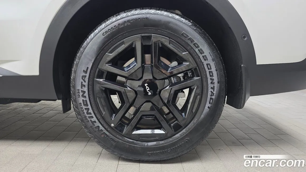 Kia Sorento — фото 7