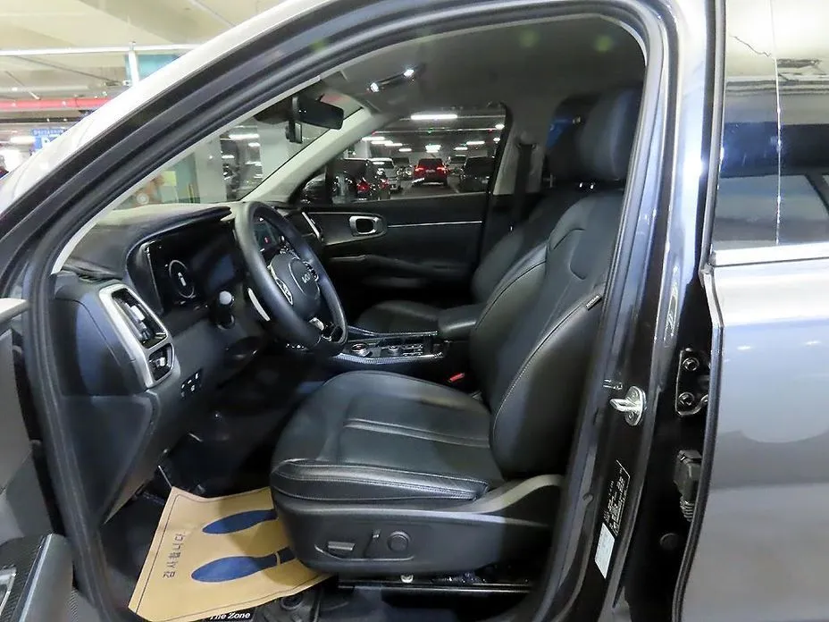 Kia Sorento — фото 6