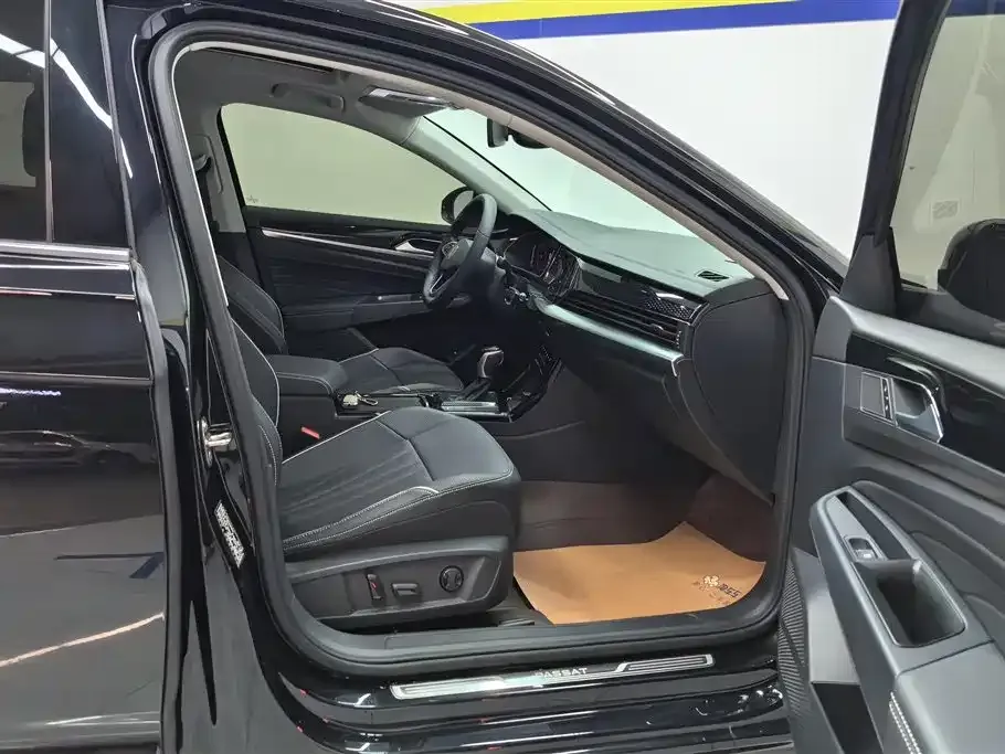 Volkswagen Passat — фото 6