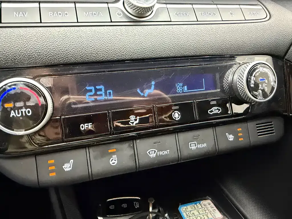 Hyundai Elantra — фото 6