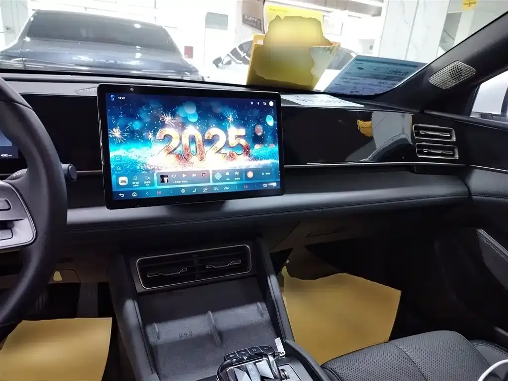 BYD Qin L — фото 10