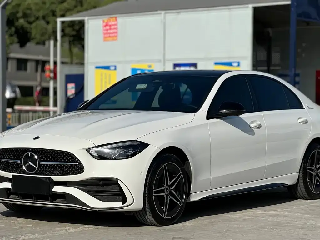 Mercedes-Benz C-Class — фото 1