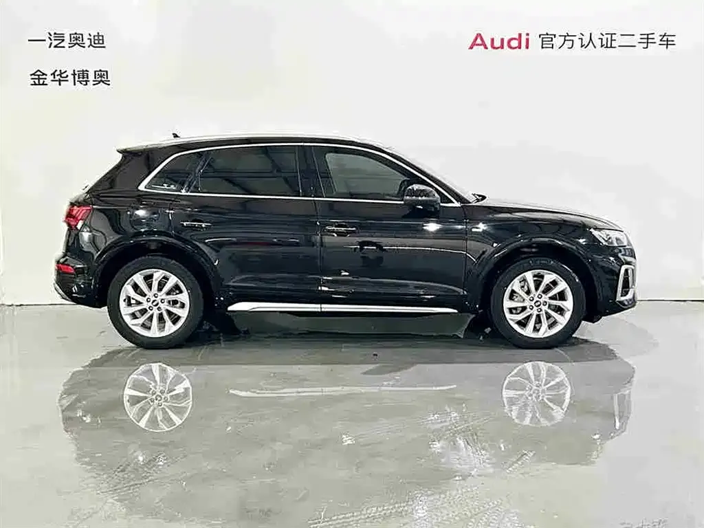 Audi Q5L — фото 6