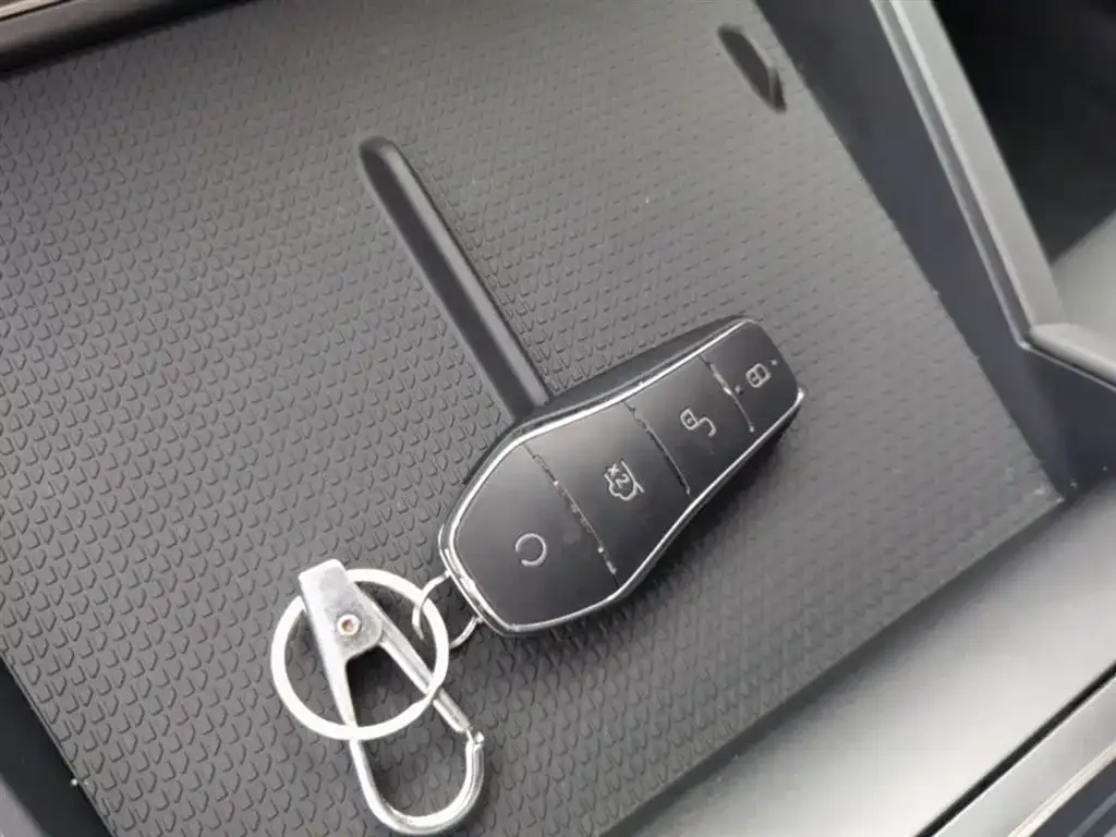 BYD Qin L — фото 2