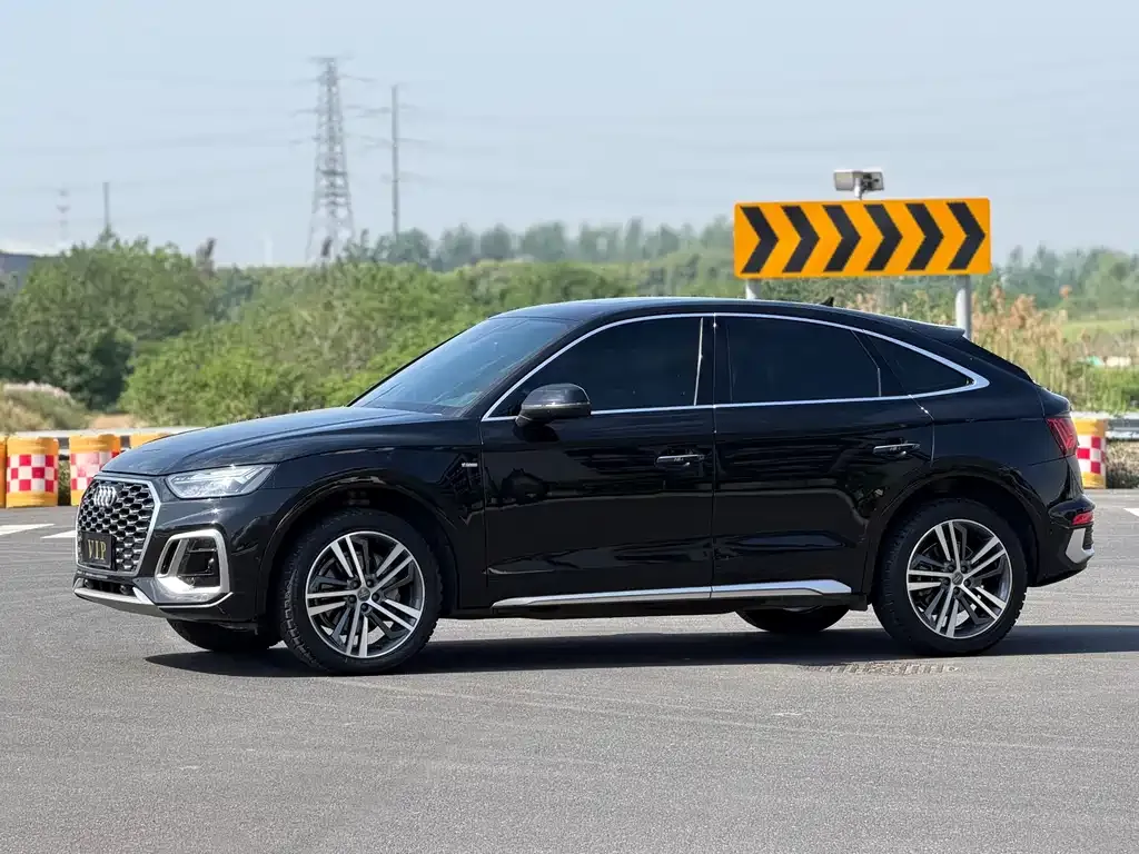Audi Q5L Sportback 2021 из CN, фото 3