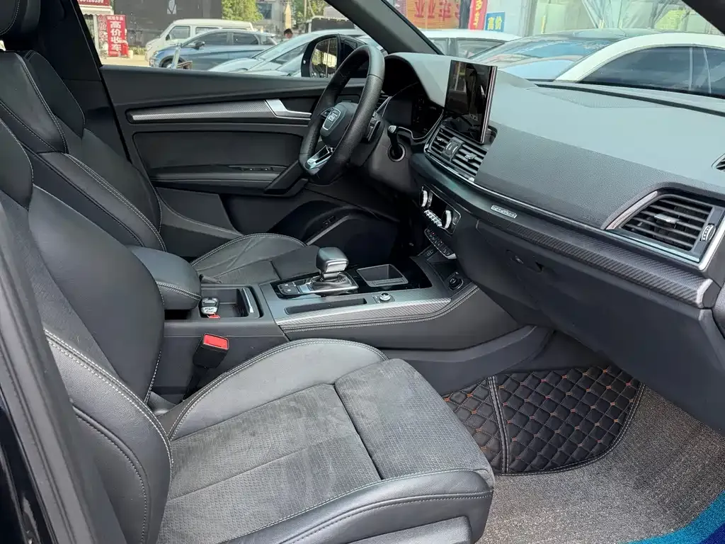 Audi Q5L Sportback 2021 из CN, фото 8