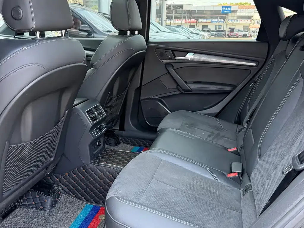 Audi Q5L Sportback 2021 из CN, фото 4