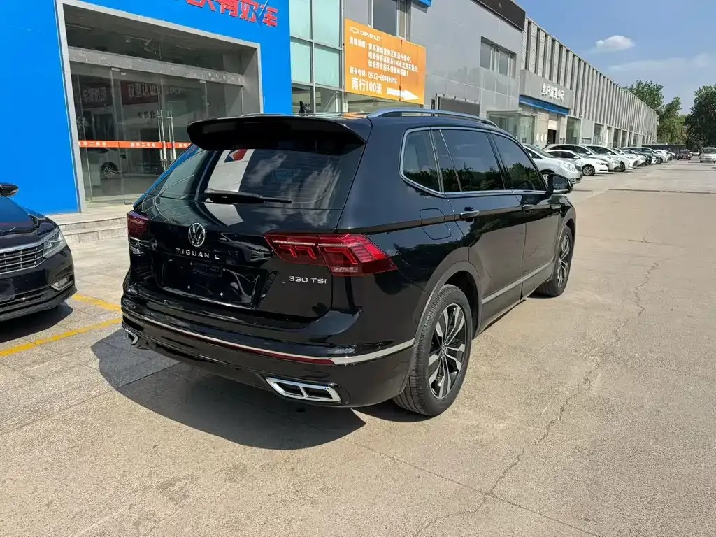 Volkswagen Tiguan L — фото 9