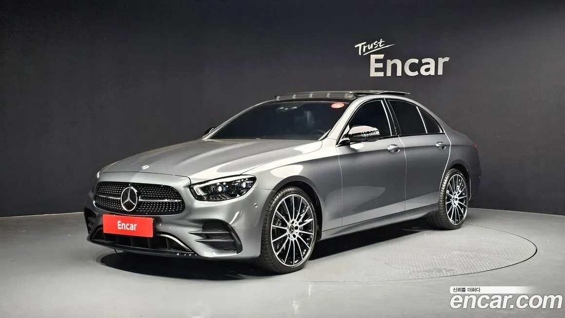 Mercedes-Benz E-Class — фото 1