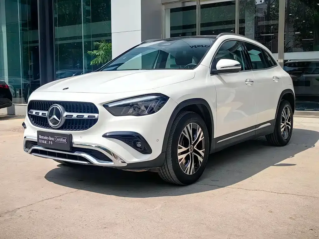 Mercedes-Benz GLA — фото 1