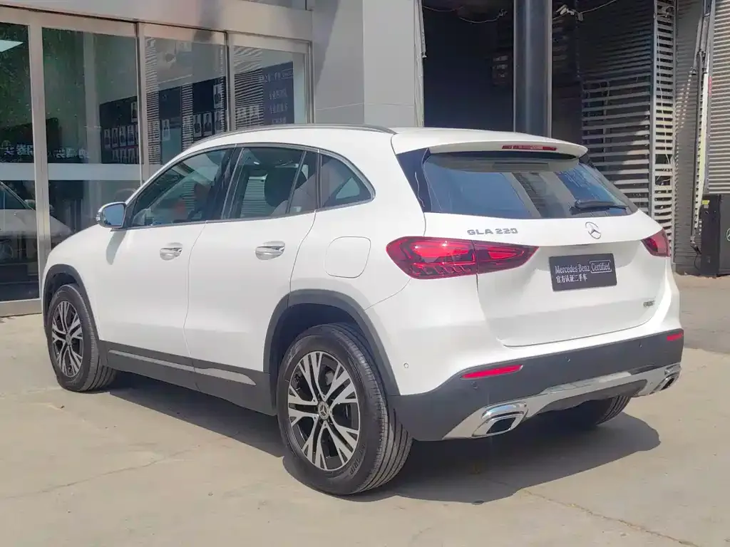 Mercedes-Benz GLA — фото 8