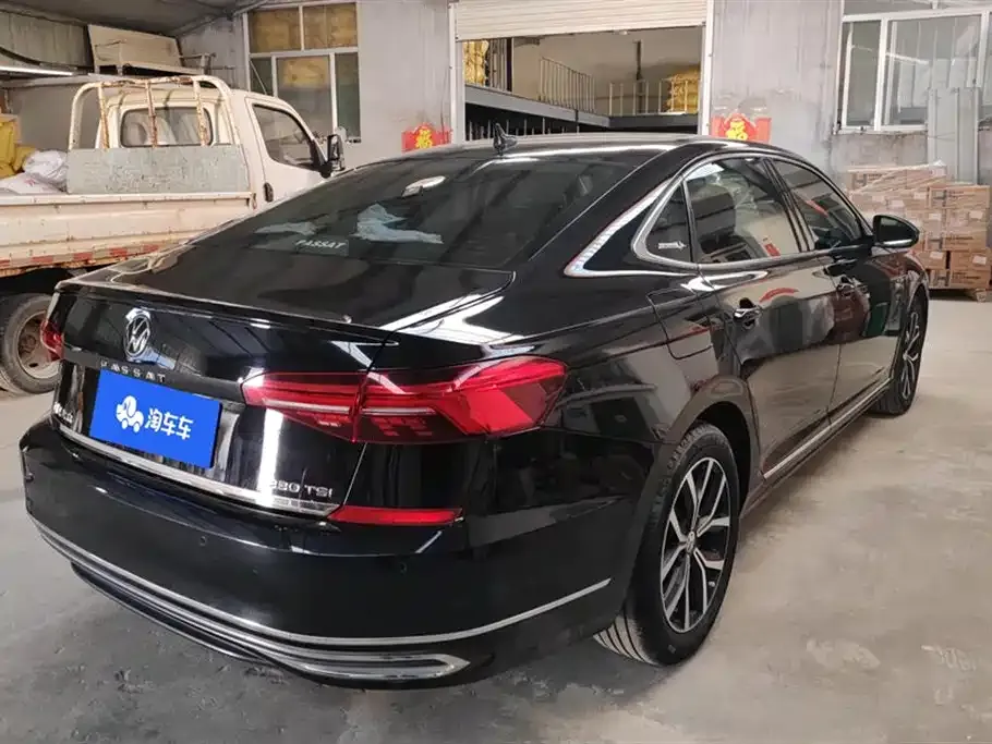 Volkswagen Passat — фото 10
