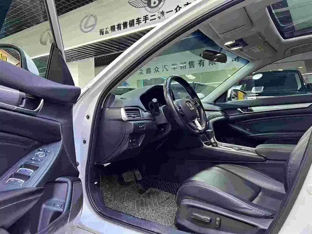 Honda Accord — фото 3