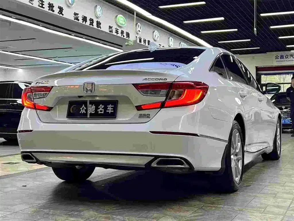 Honda Accord — фото 6