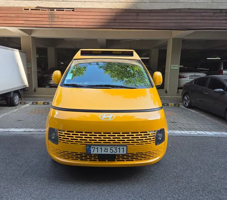 Hyundai Staria