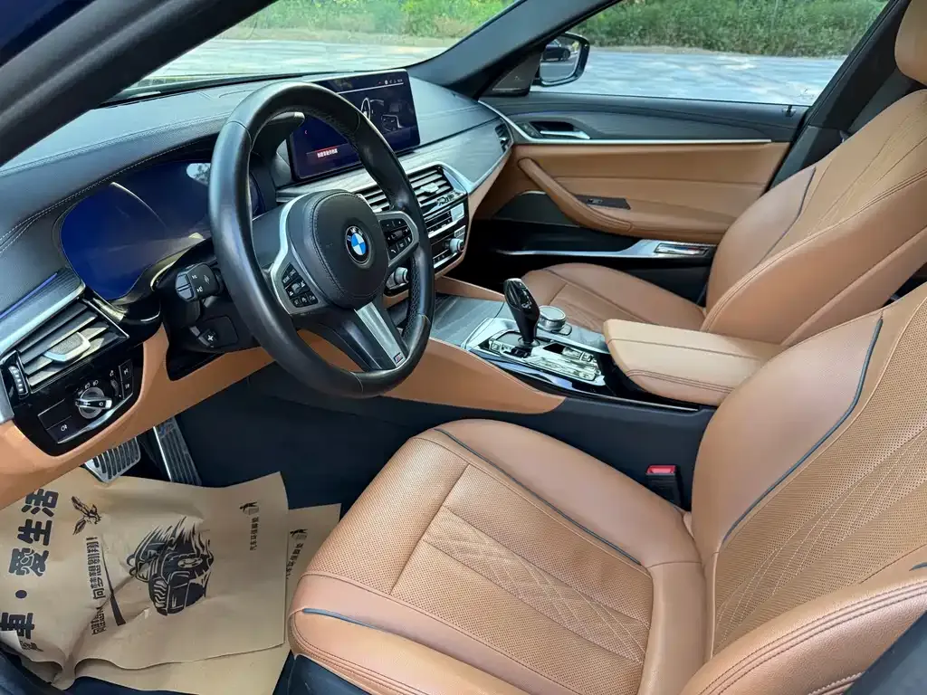 BMW 5 Series — фото 10