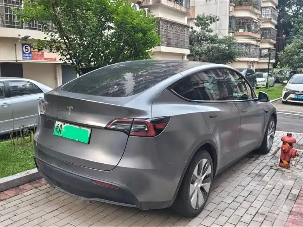 Tesla Model Y — фото 6