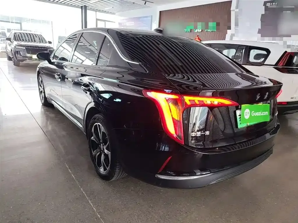 Hongqi E-QM5 — фото 4