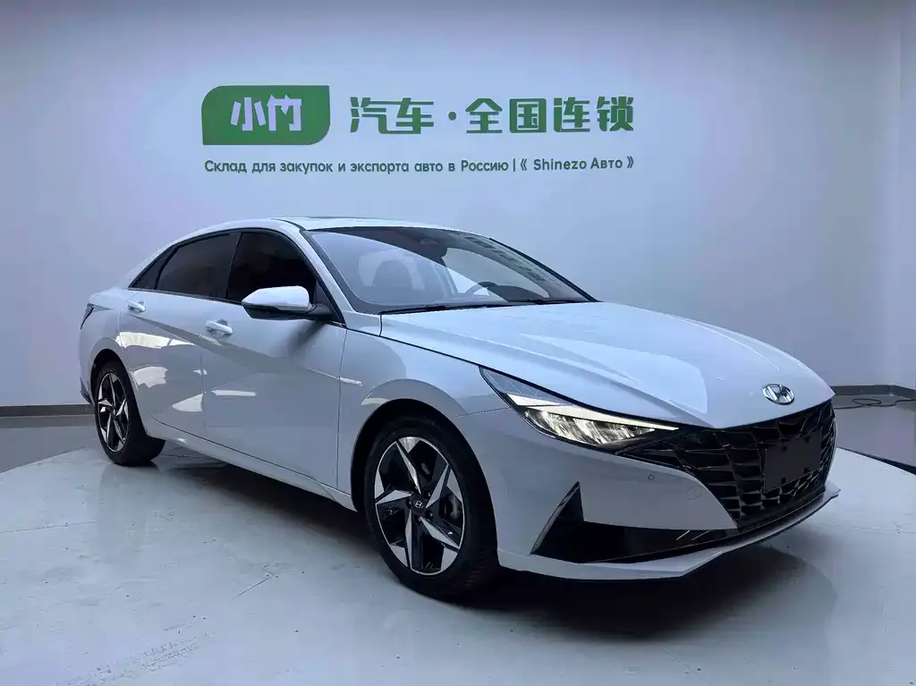 Hyundai Elantra — фото 4