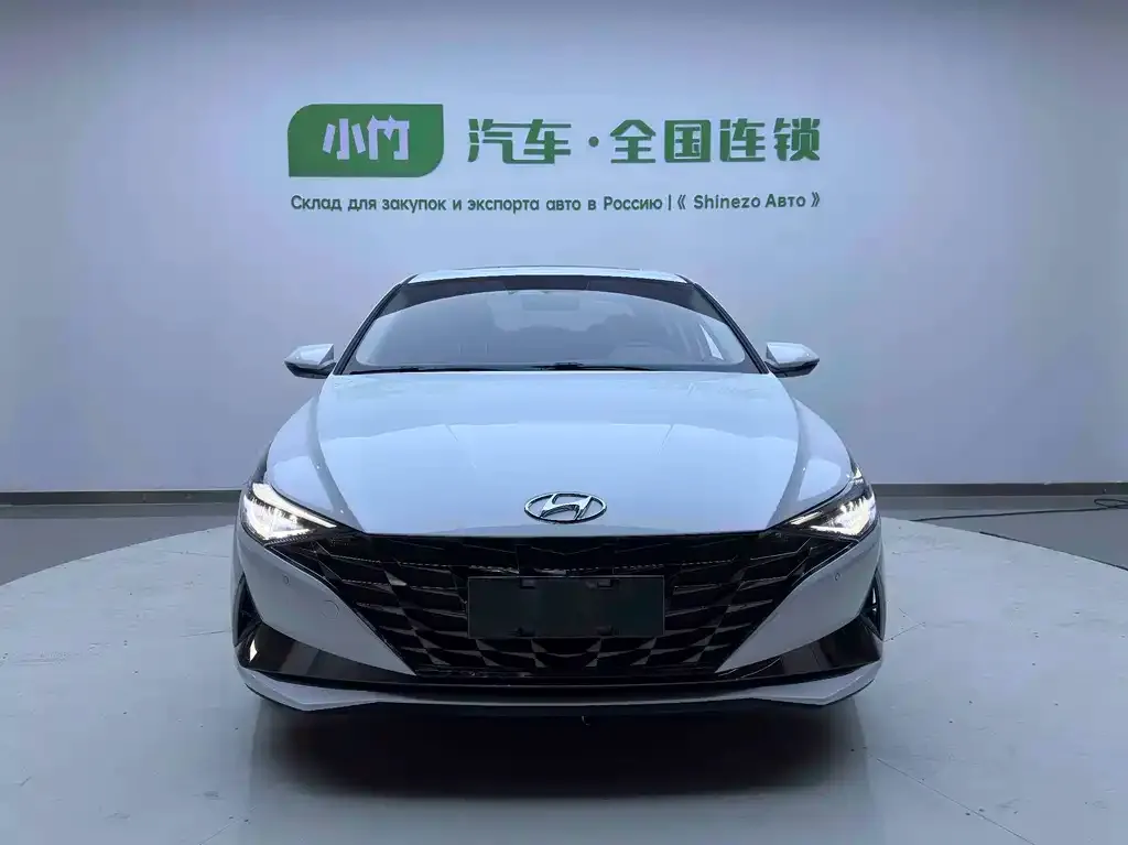 Hyundai Elantra — фото 3
