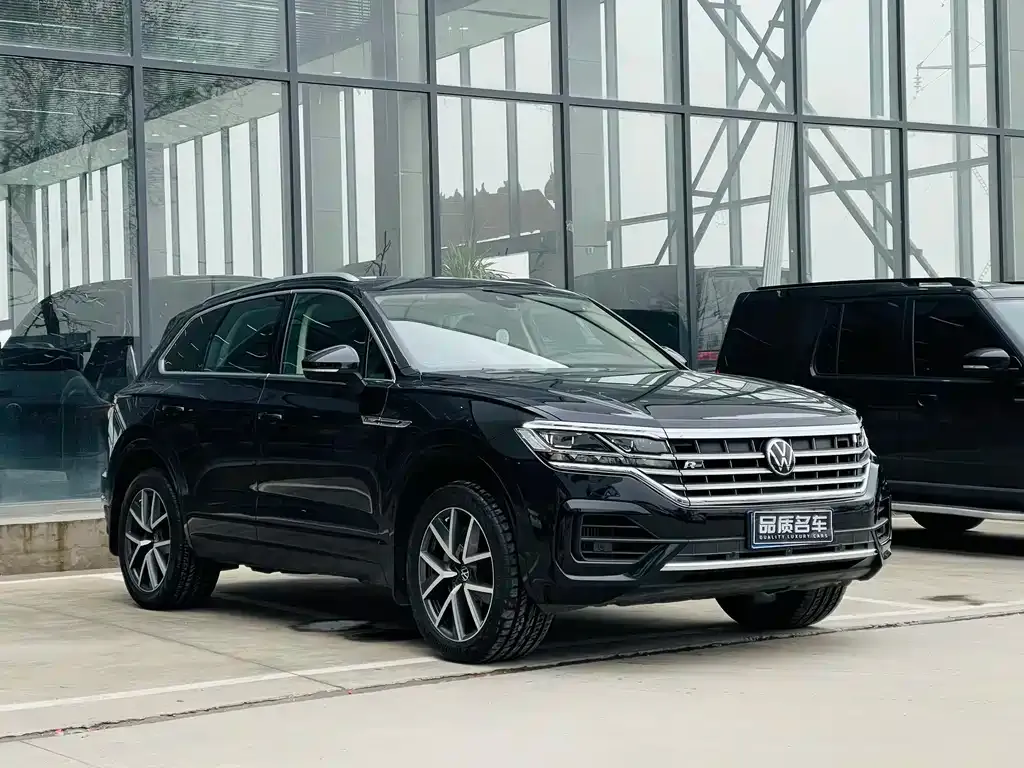 Volkswagen Touareg — фото 3