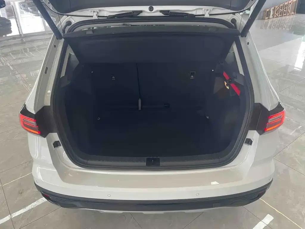 Volkswagen Tharu — фото 10