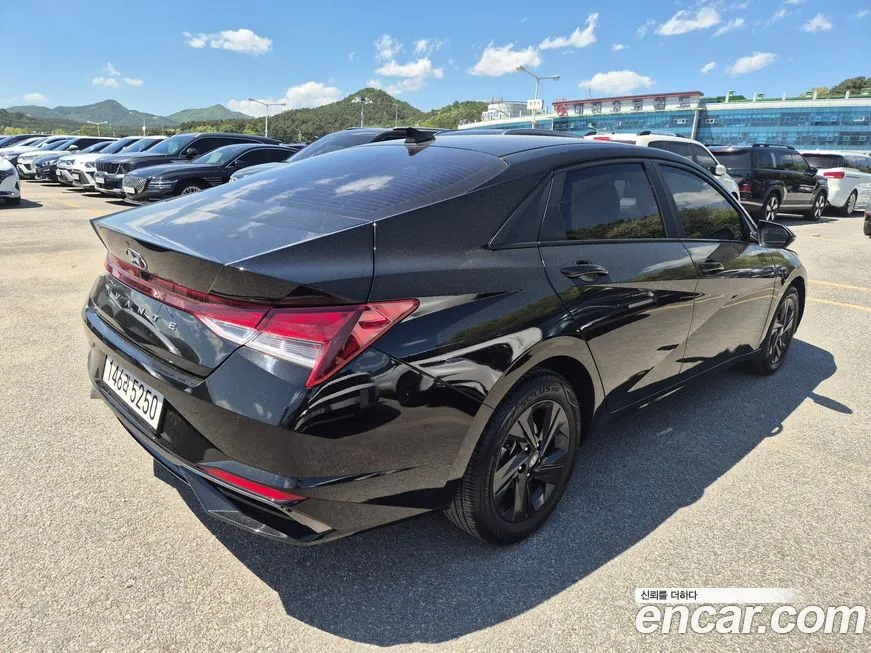 Hyundai AVANTE — фото 7