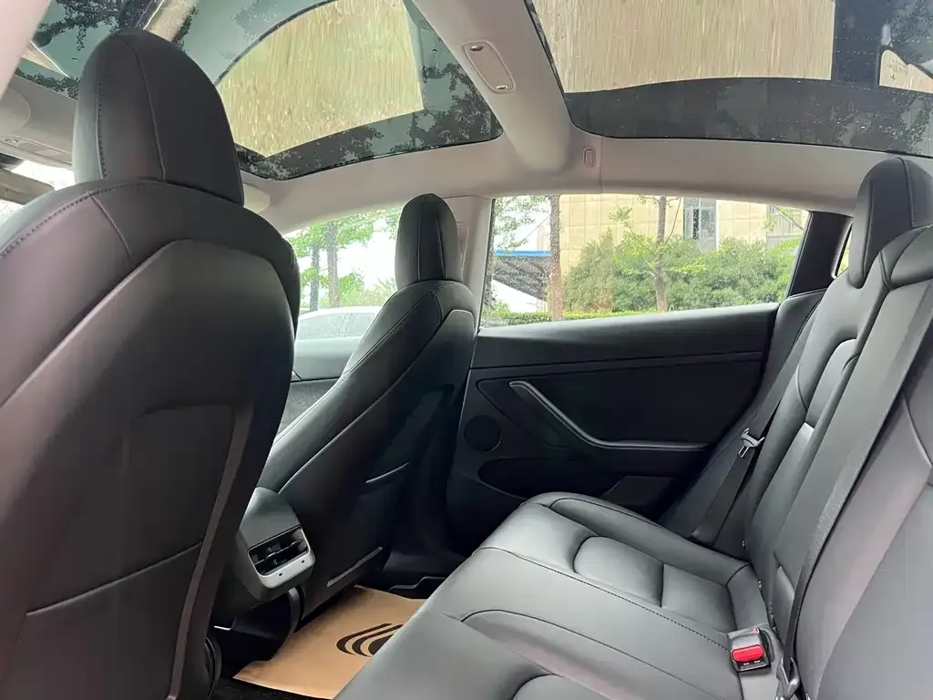 Tesla Model 3 — фото 4