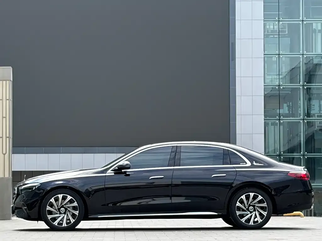 Mercedes-Benz E-Class 2025 из CN, фото 3