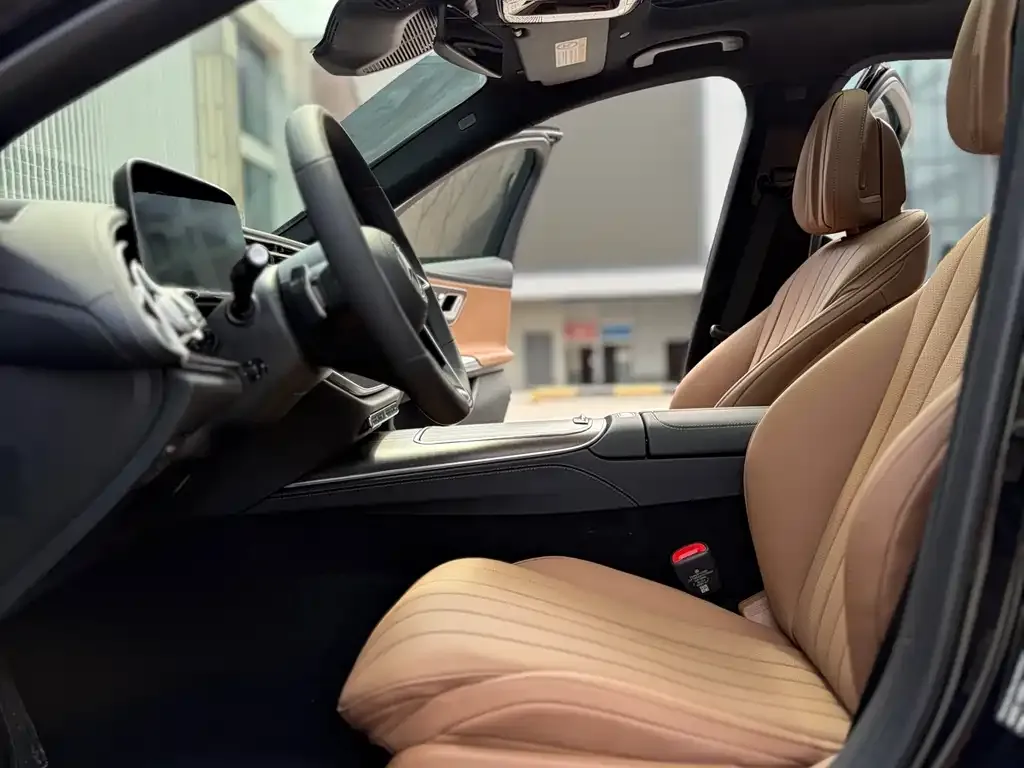 Mercedes-Benz E-Class 2025 из CN, фото 5