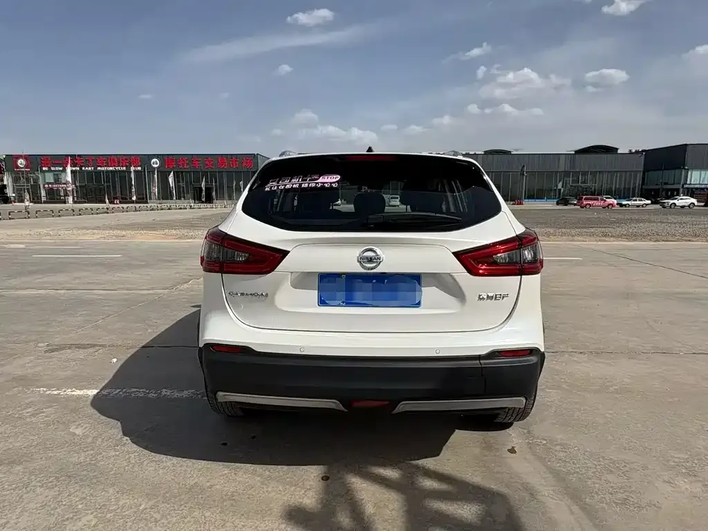 Nissan Qashqai — фото 5