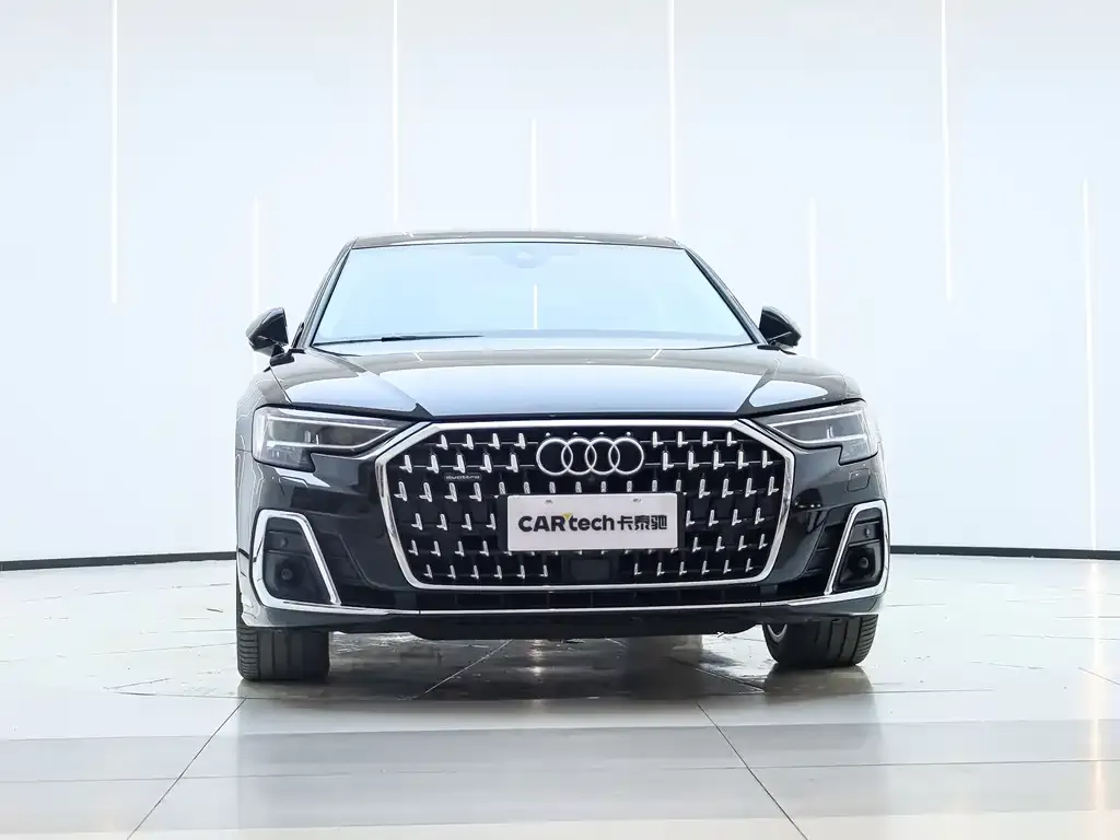 Audi A8 — фото 7