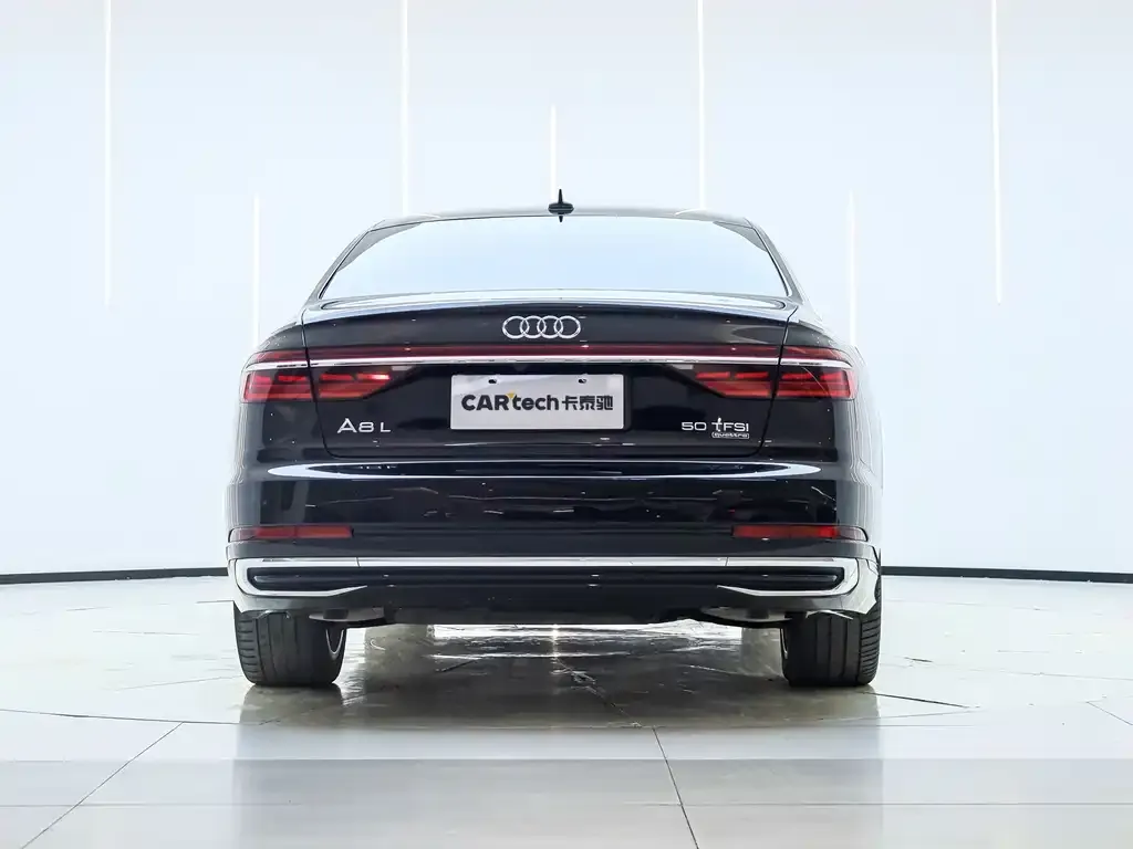 Audi A8 — фото 4