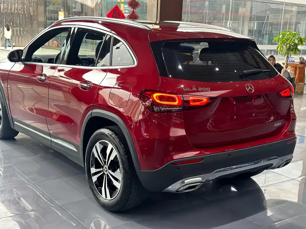 Mercedes-Benz GLA — фото 6