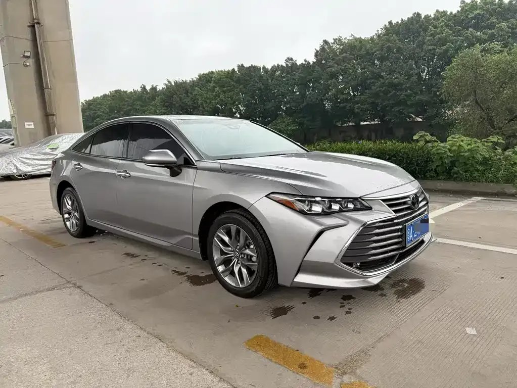 Toyota Avalon — фото 9