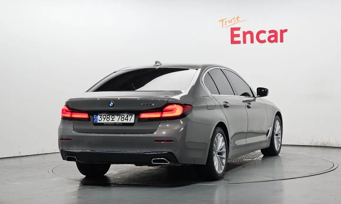 BMW 5-Series 2021 из KR, фото 8