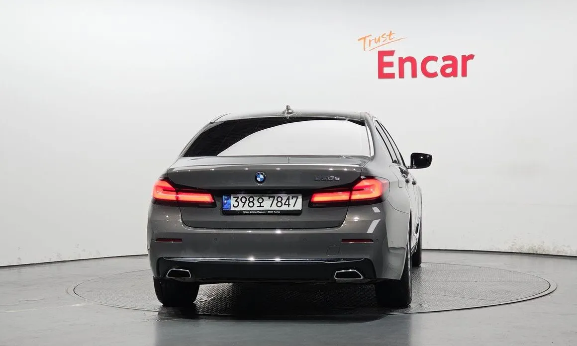 BMW 5-Series 2021 из KR, фото 3