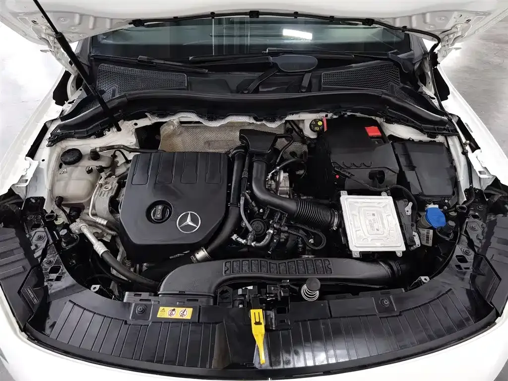 Mercedes-Benz GLA — фото 10