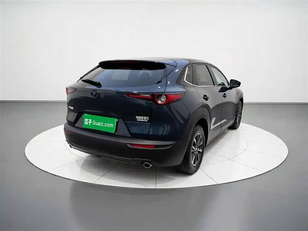 Mazda CX-30 2023 из CN, фото 2