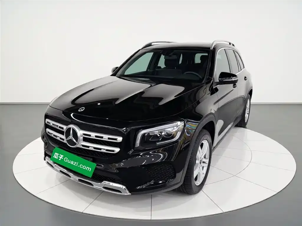 Mercedes-Benz GLB — фото 1