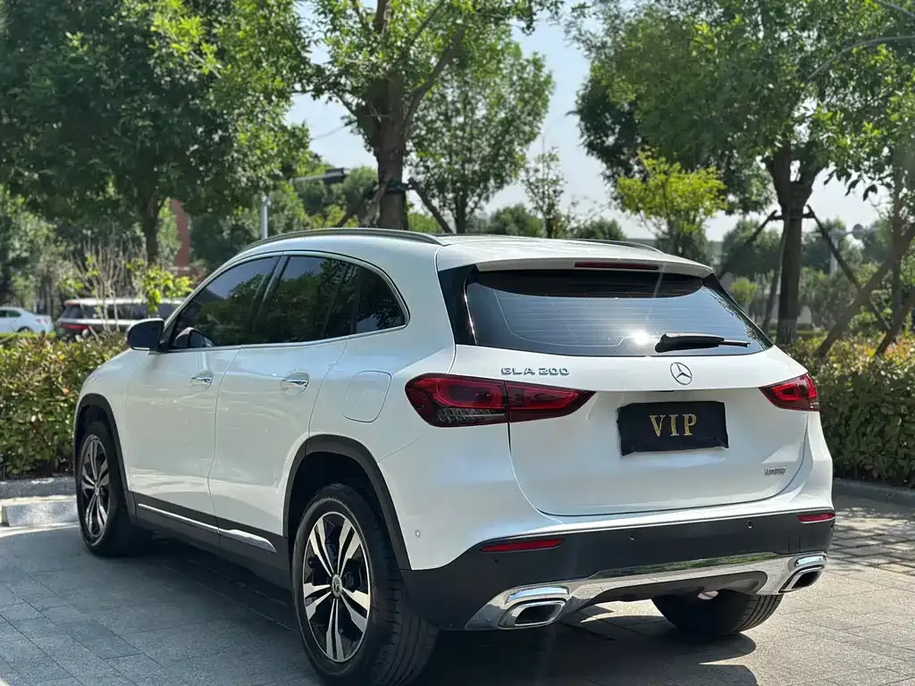 Mercedes-Benz GLA — фото 6